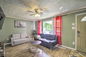 House (2 Bedrooms) | Interior