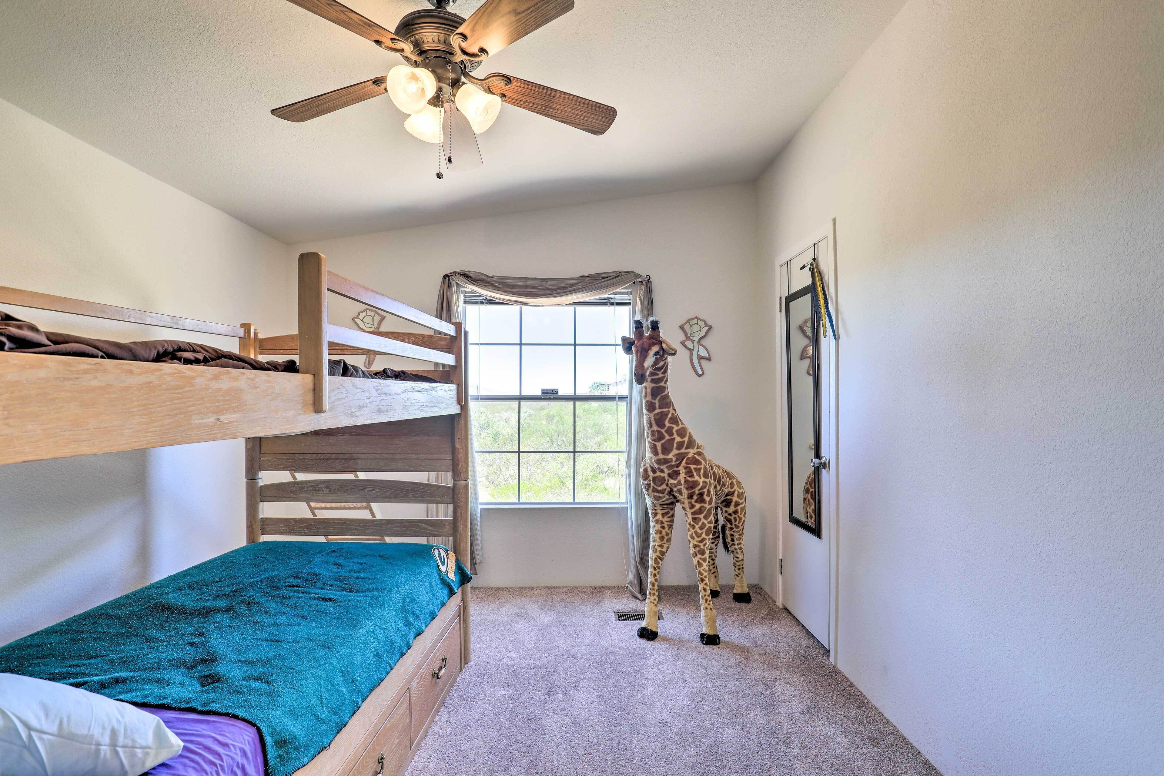 House (3 Bedrooms) | Interior