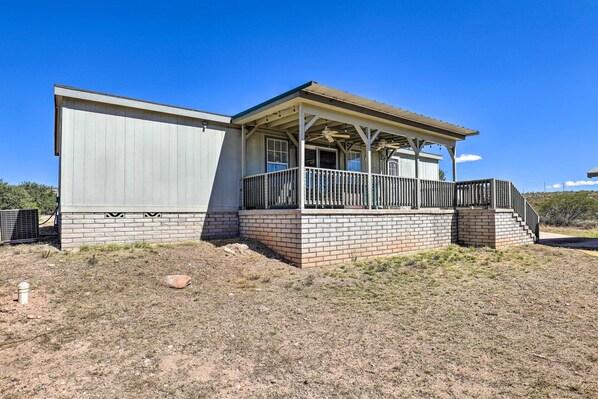 Interior - Quiet Tombstone Retreat ~ 3 Mi to Historic Dtwn! (Tombstone)