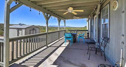 Quiet Tombstone Retreat ~ 3 Mi to Historic Dtwn!