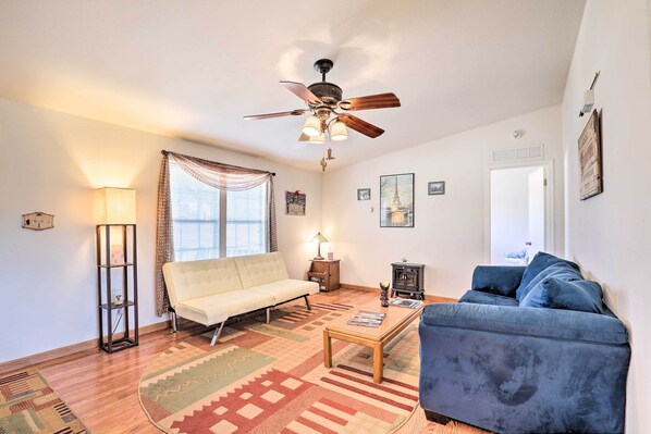 House (3 Bedrooms) | Interior - Quiet Tombstone Retreat ~ 3 Mi to Historic Dtwn! (Tombstone)