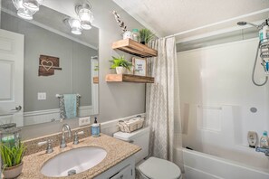 Hus (2 Bedrooms) | Bad | Dusj