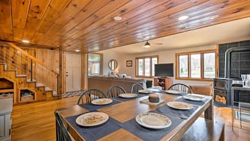 House (4 Bedrooms) | Interior