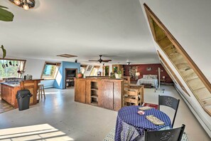 Interior - Charming Studio ~ 20 Mi to Acadia Nat'l Park! (Ellsworth)
