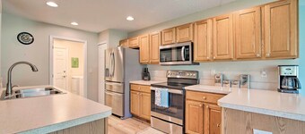 Beautiful Ocala Getaway w/ Community Pool!