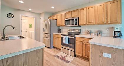 Beautiful Ocala Getaway w/ Community Pool!