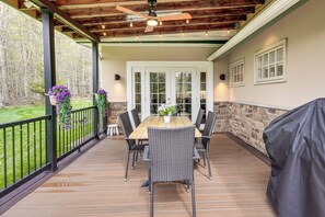 Cottage (3 Bedrooms) | Interior - Poconos Cottage w/ Sauna ~ 10 Mi to Camelback! (Tobyhanna)