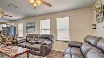 Casa (2 Bedrooms) | Interior