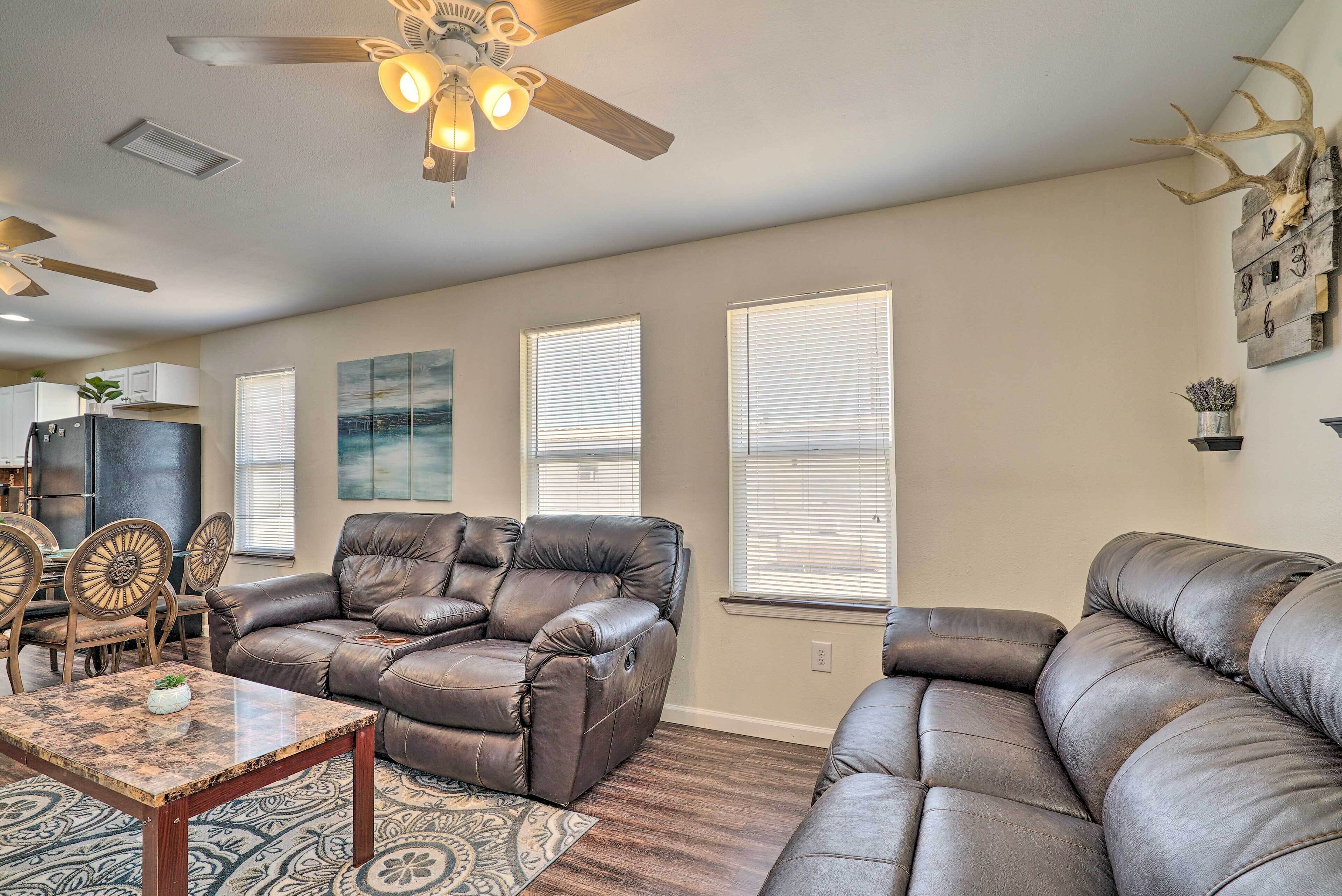 House (2 Bedrooms) | Interior