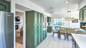 Rumah (4 Bedrooms) | Interior