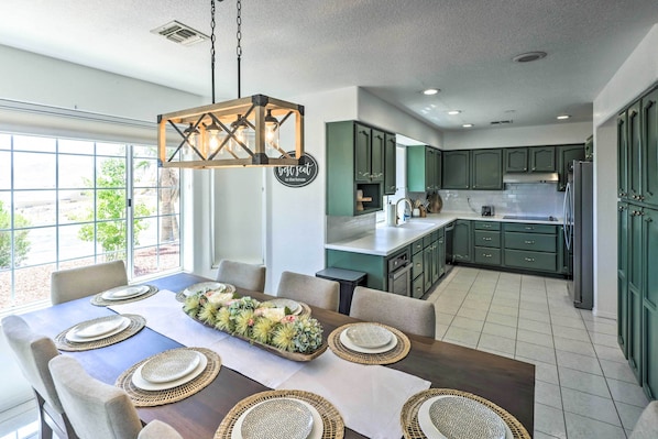 House (4 Bedrooms) | Interior