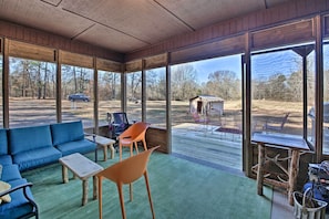 House (3 Bedrooms) | Interior - Secluded Boles Home Near River: Pets Welcome! (Boles)