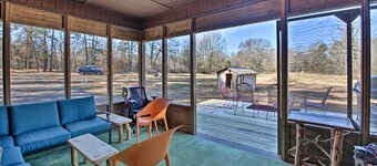 Secluded Boles Home Near River: Pets Welcome!