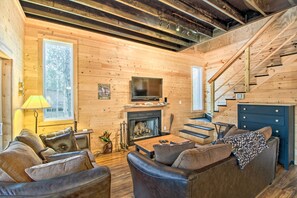 House (2 Bedrooms) | Front of property