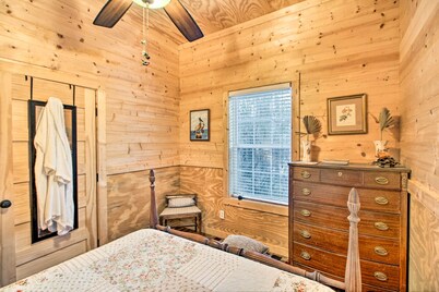 Secluded Santee River Island Retreat w/ Dock!