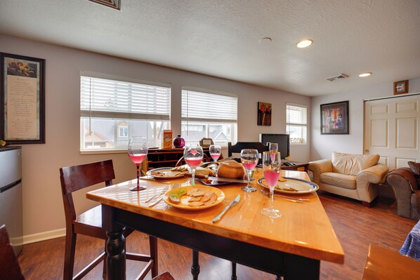 Apartment (3 Bedrooms) | Interior - Springfield Apt w/ Deck + Central Location! (Springfield)