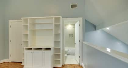 Spacious Eado Getaway < 1 Mi to Toyota Center!