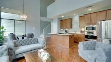 House (3 Bedrooms) | Front of property