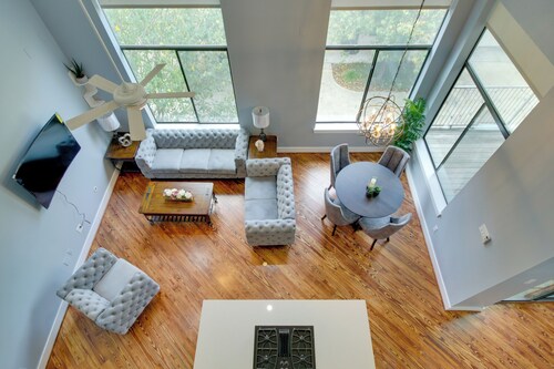 Spacious Eado Getaway < 1 Mi to Toyota Center!