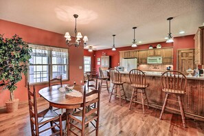 Talo (3 Bedrooms) | Sisätilat