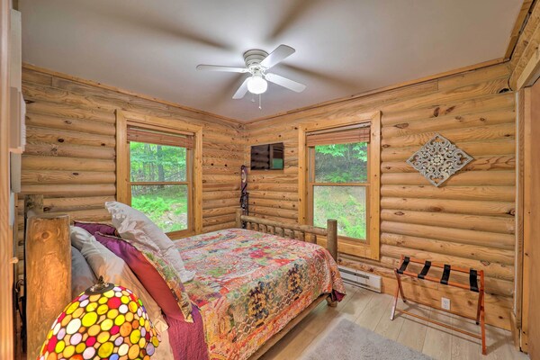 2 Decks & Fire Pit: Scenic Beech Mountain Retreat! - Sugar Mountain, NC