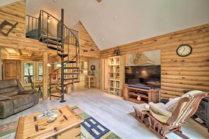 Interior - 2 Decks & Fire Pit: Scenic Beech Mountain Retreat! (Banner Elk)