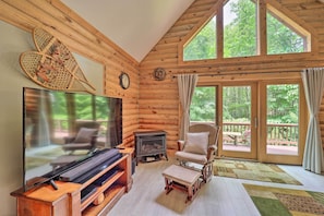 House (3 Bedrooms) | Interior - 2 Decks & Fire Pit: Scenic Beech Mountain Retreat! (Banner Elk)