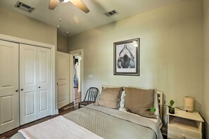 Interior - East Austin Hideaway ~ 4 Mi to Ladybird Lake! (Austin)