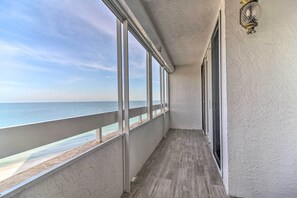 Apartment (2 Bedrooms) | Interior - Remodeled Redington Shores Gem on the Beach! (Redington Shores)