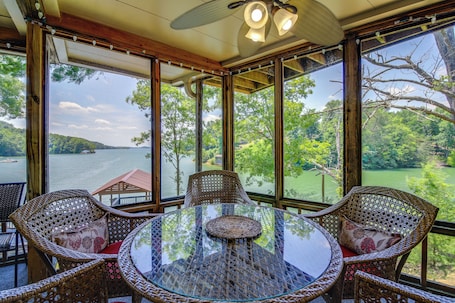 独立别墅 (Multiple Bedrooms) | 住宿内部