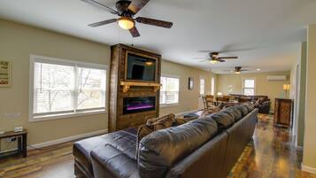 House (Multiple Bedrooms) | Interior