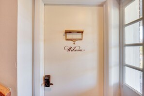 ์ํํธ (2 Bedrooms) | ๋ด๋ถ