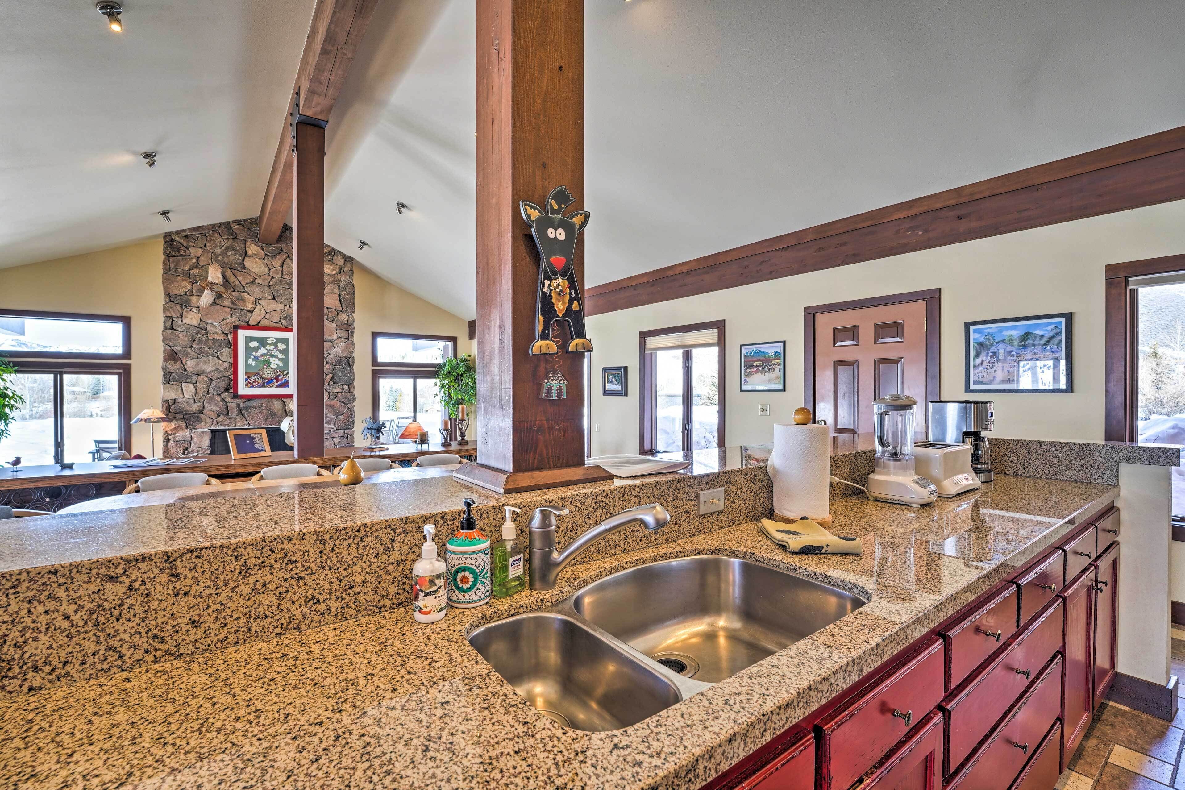 House (4 Bedrooms) | Interior