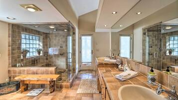 Rumah (4 Bedrooms) | Interior