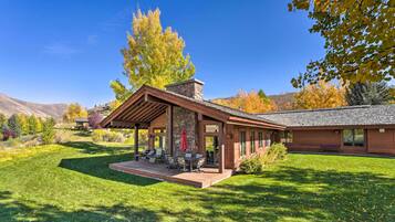 House (4 Bedrooms) | Front of property