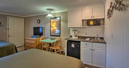Southern Maine Retreat < 2 Mi to Wells Beach!