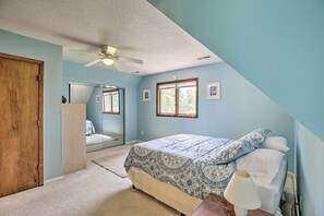 House (4 Bedrooms) | Interior - Lake Cumberland Home w/ Deck + Water Access! (Monticello)