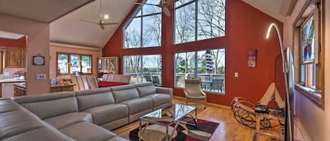 House (4 Bedrooms) | Interior