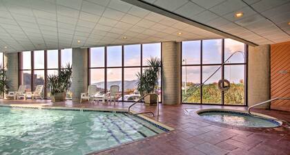 < 4 Mi to Sugar Mtn Resort: Condo w/ Indoor Pool!