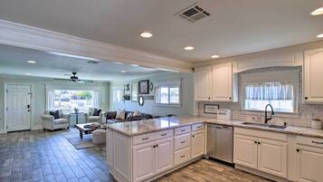 Nhà (2 Bedrooms) | Nội thất