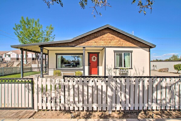House (2 Bedrooms) | Interior - Walk to Downtown: Gilbert Home w/ Fire Pit! (Gilbert)