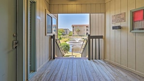 Interior - Resort-style Escape w/ Views - Walk to the Beach! (Hilton Head Island)
