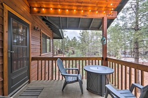 Apartment (3 Bedrooms) | Interior - Pinetop Escape: Charming Mountain Condo w/ Balcony (Pinetop)
