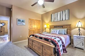 Apartment (3 Bedrooms) | Interior - Pinetop Escape: Charming Mountain Condo w/ Balcony (Pinetop)
