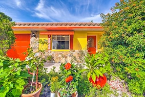 Interior - North Port Garden Home: Florida Room, Lanai! (North Port)