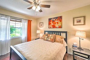 House (2 Bedrooms) | Interior - North Port Garden Home: Florida Room, Lanai! (North Port)