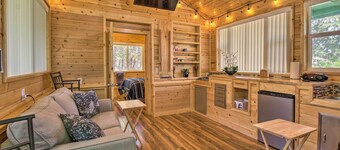 Grill, Fire Pit: Pet-friendly Lakeside Cottage!