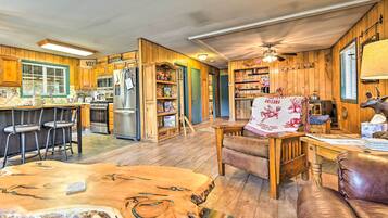 House (2 Bedrooms) | Interior