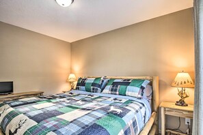 House (2 Bedrooms) | Interior - Breezy Point Cabin w/ Fire Pit - Walk to Lake (Pequot Lakes)