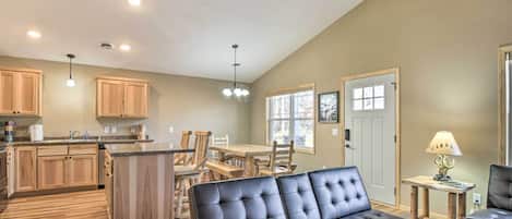 House (2 Bedrooms) | Interior